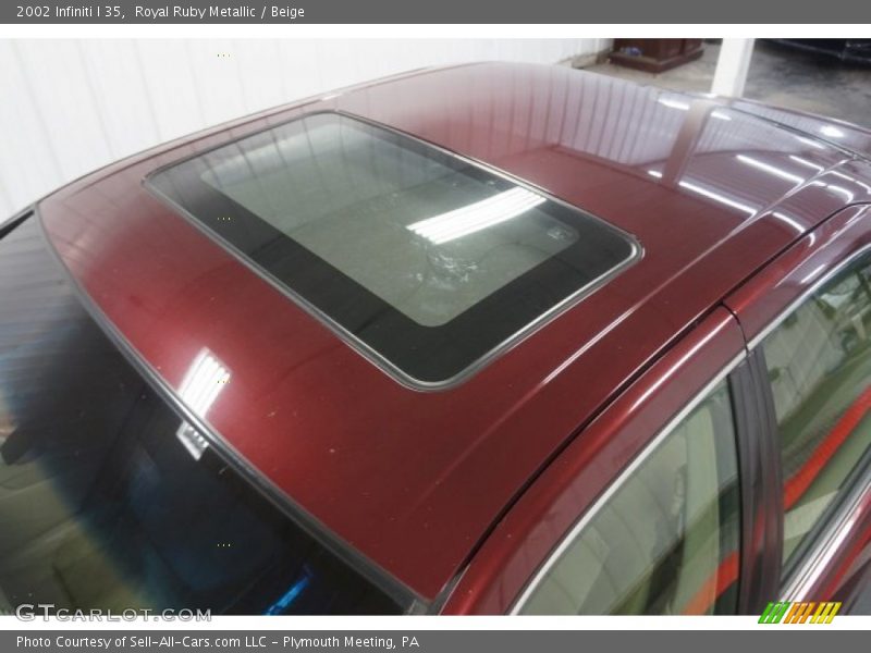 Royal Ruby Metallic / Beige 2002 Infiniti I 35