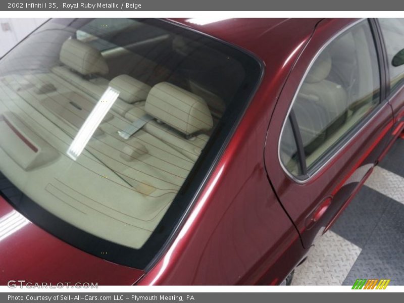 Royal Ruby Metallic / Beige 2002 Infiniti I 35