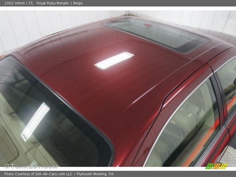 Royal Ruby Metallic / Beige 2002 Infiniti I 35