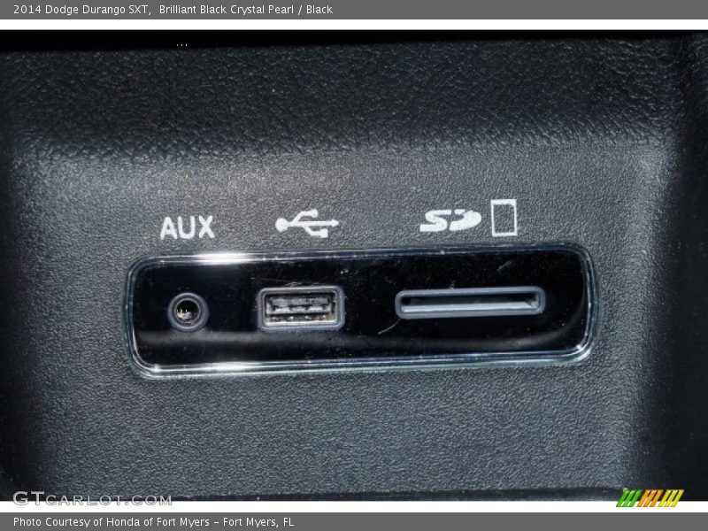 Brilliant Black Crystal Pearl / Black 2014 Dodge Durango SXT