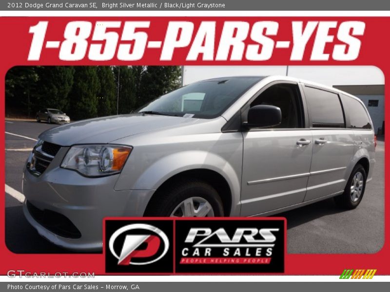 Bright Silver Metallic / Black/Light Graystone 2012 Dodge Grand Caravan SE