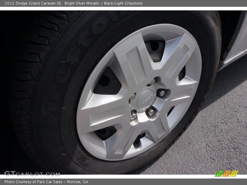 Bright Silver Metallic / Black/Light Graystone 2012 Dodge Grand Caravan SE