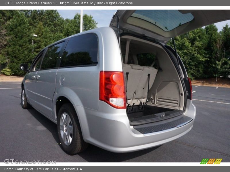 Bright Silver Metallic / Black/Light Graystone 2012 Dodge Grand Caravan SE