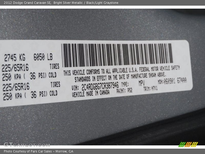 Bright Silver Metallic / Black/Light Graystone 2012 Dodge Grand Caravan SE