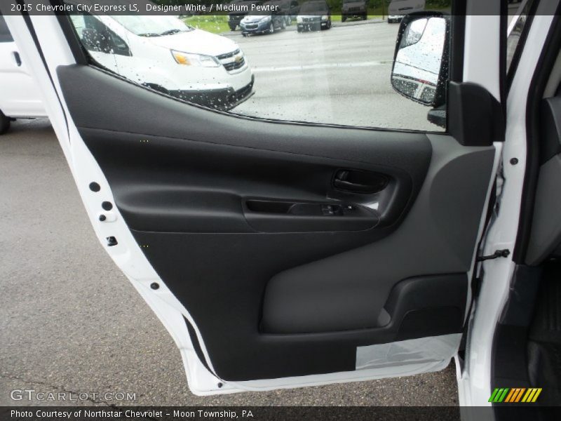 Designer White / Medium Pewter 2015 Chevrolet City Express LS