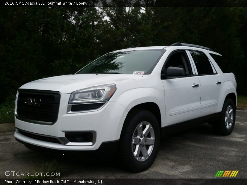 Front 3/4 View of 2016 Acadia SLE