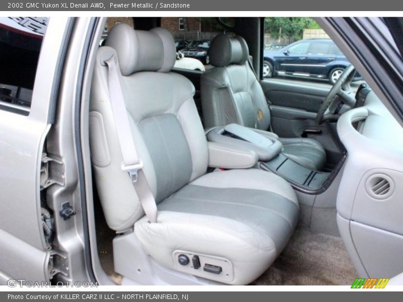 Pewter Metallic / Sandstone 2002 GMC Yukon XL Denali AWD