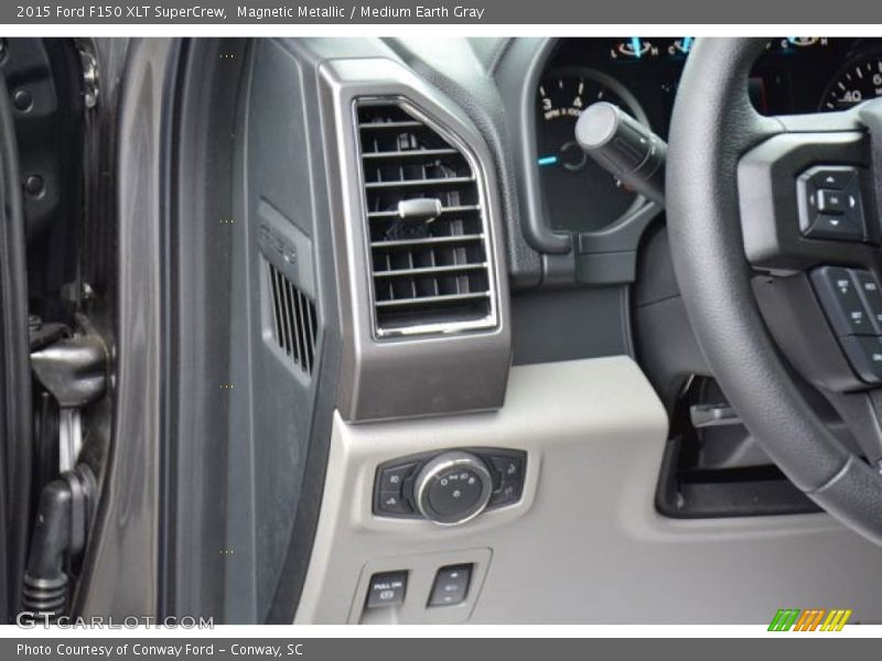 Magnetic Metallic / Medium Earth Gray 2015 Ford F150 XLT SuperCrew