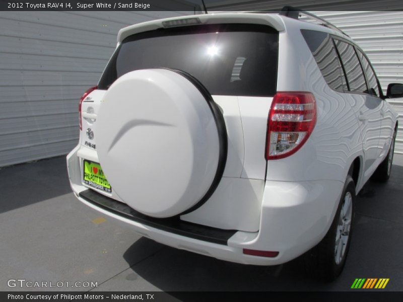 Super White / Sand Beige 2012 Toyota RAV4 I4