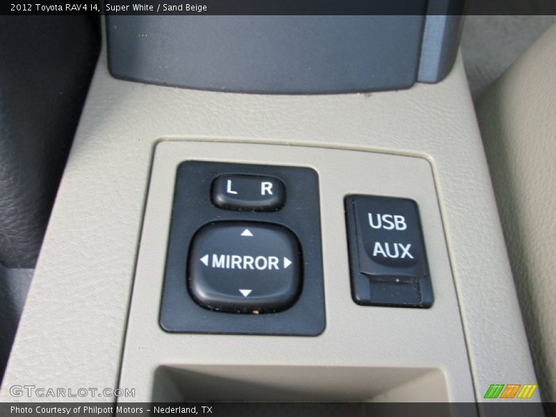 Super White / Sand Beige 2012 Toyota RAV4 I4