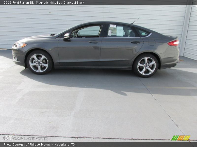 Magnetic Metallic / Charcoal Black 2016 Ford Fusion SE