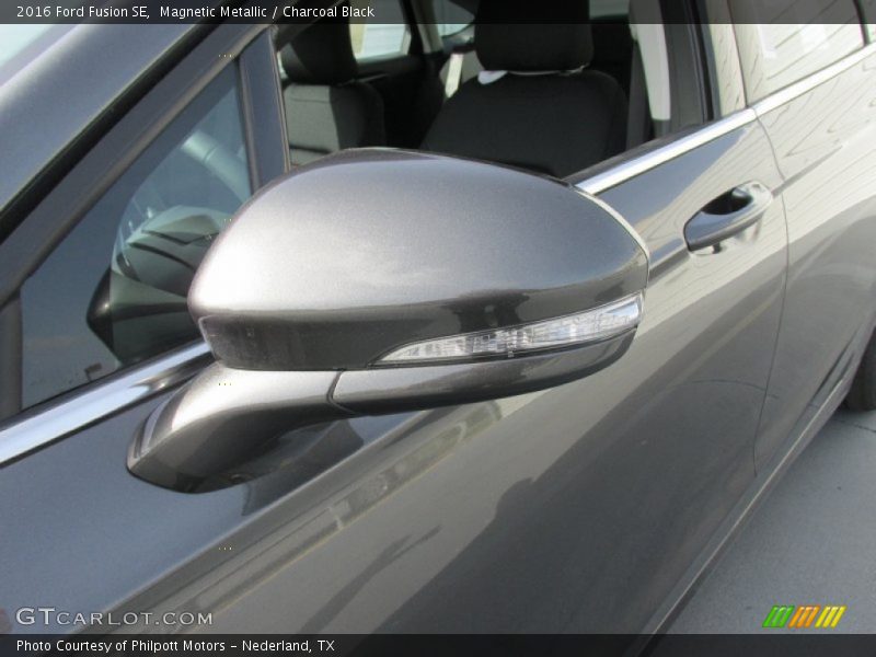 Magnetic Metallic / Charcoal Black 2016 Ford Fusion SE