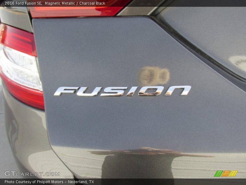 Magnetic Metallic / Charcoal Black 2016 Ford Fusion SE