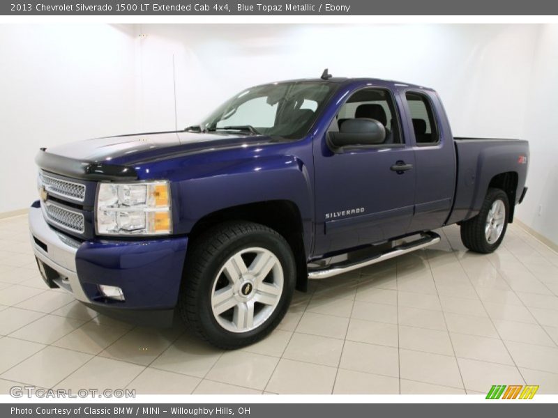 Front 3/4 View of 2013 Silverado 1500 LT Extended Cab 4x4