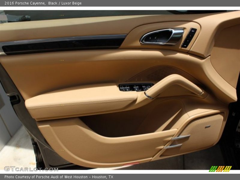 Black / Luxor Beige 2016 Porsche Cayenne
