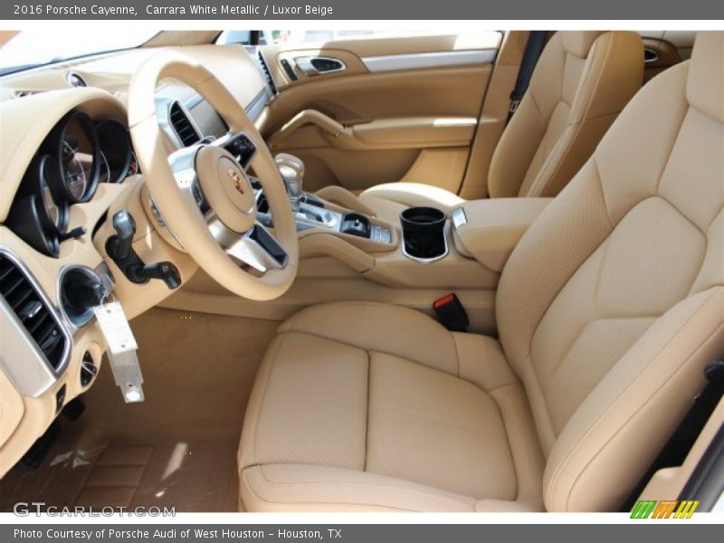 Front Seat of 2016 Cayenne 