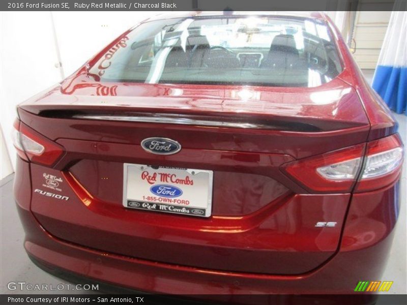 Ruby Red Metallic / Charcoal Black 2016 Ford Fusion SE