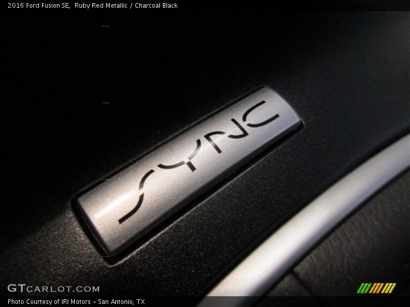Ruby Red Metallic / Charcoal Black 2016 Ford Fusion SE