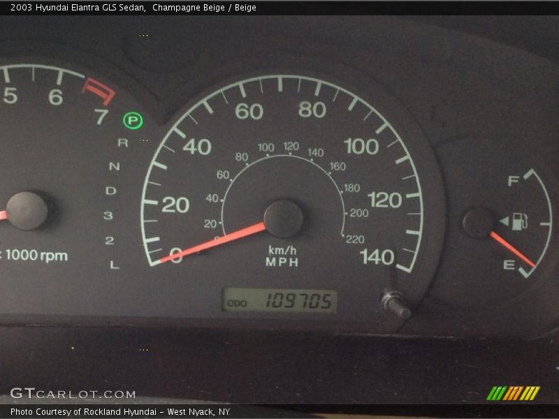 Champagne Beige / Beige 2003 Hyundai Elantra GLS Sedan