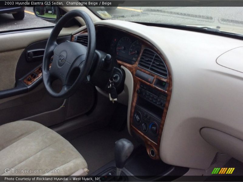 Champagne Beige / Beige 2003 Hyundai Elantra GLS Sedan