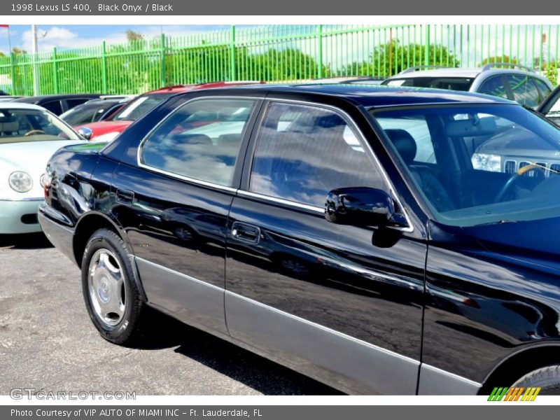 Black Onyx / Black 1998 Lexus LS 400