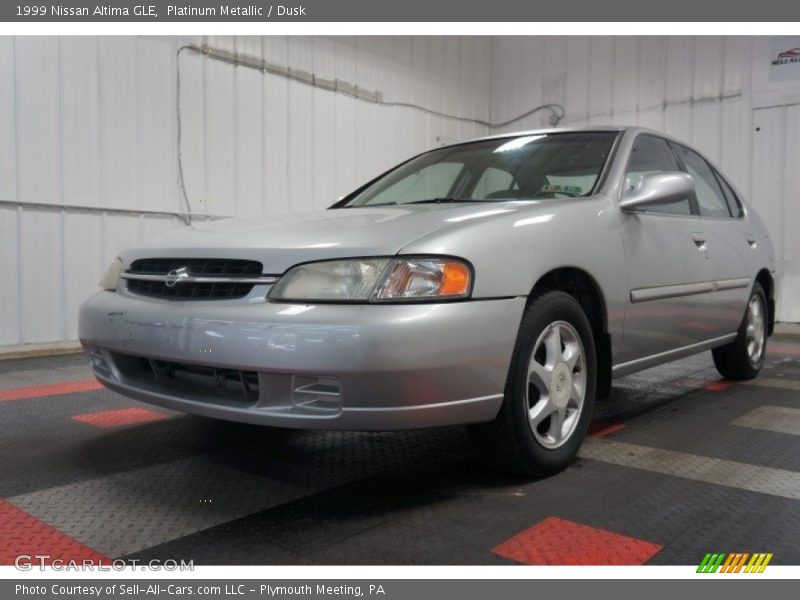 Platinum Metallic / Dusk 1999 Nissan Altima GLE