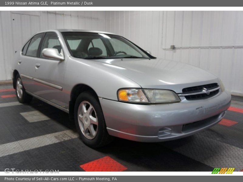 Platinum Metallic / Dusk 1999 Nissan Altima GLE