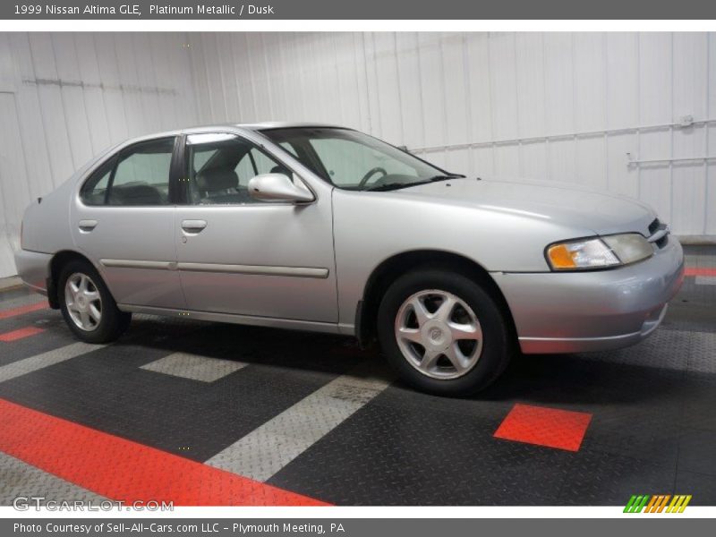 Platinum Metallic / Dusk 1999 Nissan Altima GLE