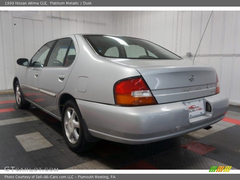 Platinum Metallic / Dusk 1999 Nissan Altima GLE