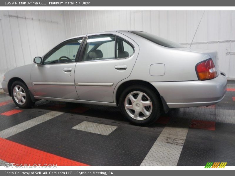 Platinum Metallic / Dusk 1999 Nissan Altima GLE