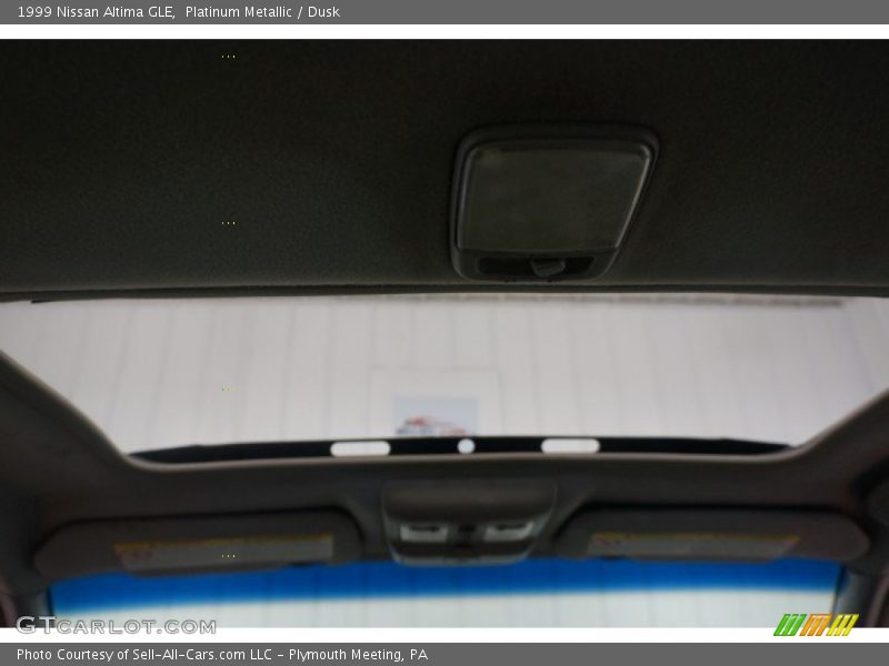 Platinum Metallic / Dusk 1999 Nissan Altima GLE