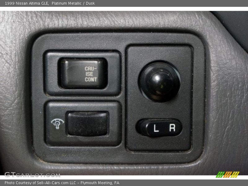 Platinum Metallic / Dusk 1999 Nissan Altima GLE