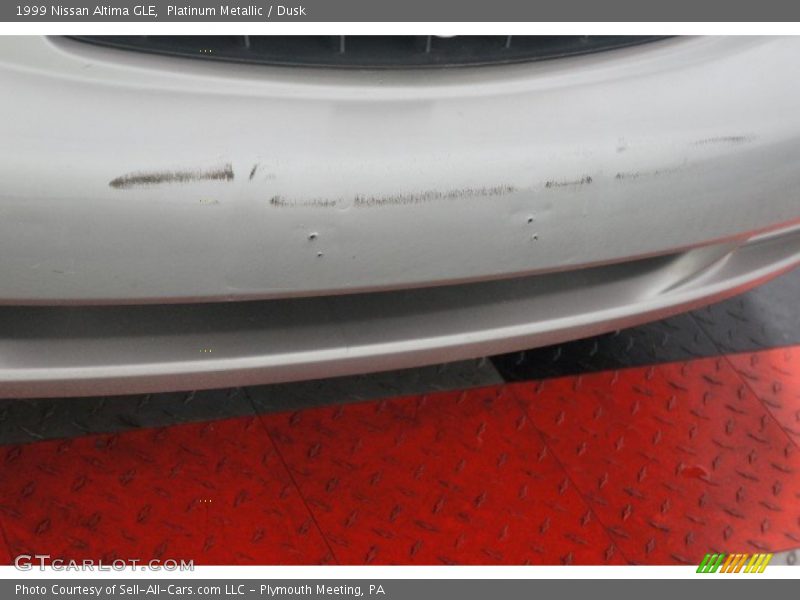 Platinum Metallic / Dusk 1999 Nissan Altima GLE