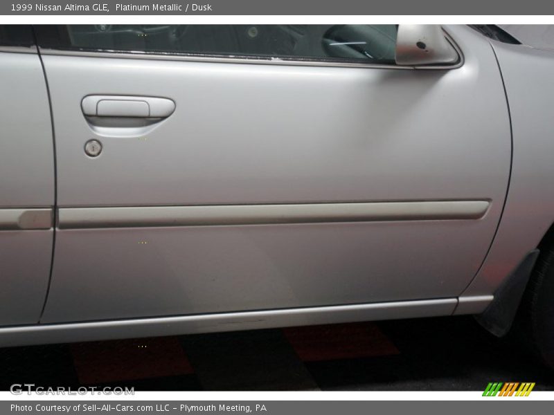 Platinum Metallic / Dusk 1999 Nissan Altima GLE