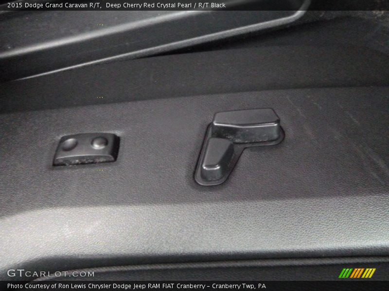 Deep Cherry Red Crystal Pearl / R/T Black 2015 Dodge Grand Caravan R/T