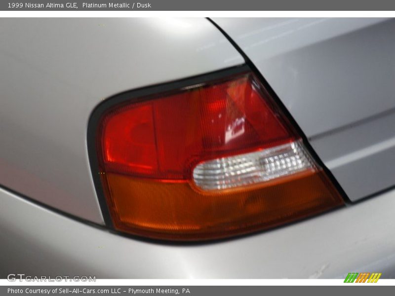 Platinum Metallic / Dusk 1999 Nissan Altima GLE