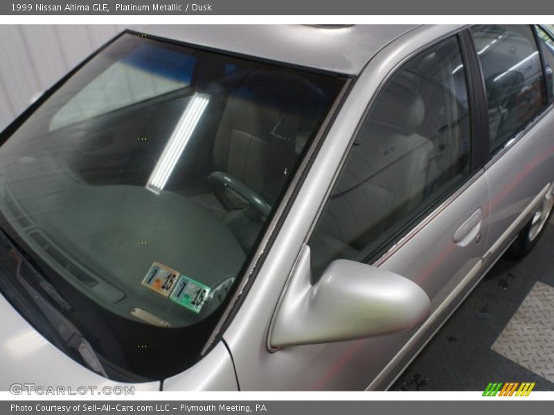 Platinum Metallic / Dusk 1999 Nissan Altima GLE