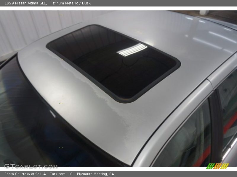 Platinum Metallic / Dusk 1999 Nissan Altima GLE