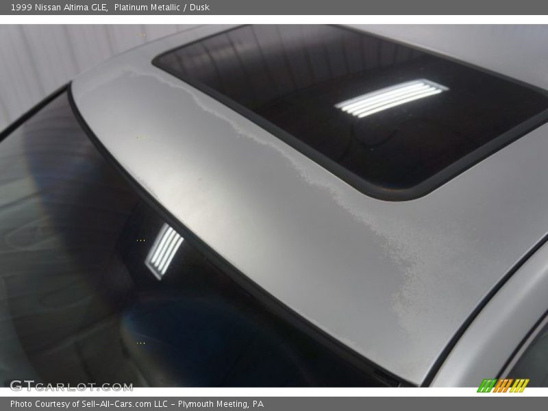 Platinum Metallic / Dusk 1999 Nissan Altima GLE