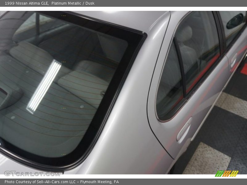 Platinum Metallic / Dusk 1999 Nissan Altima GLE