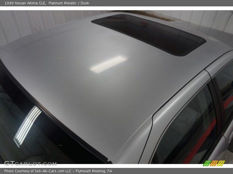 Platinum Metallic / Dusk 1999 Nissan Altima GLE