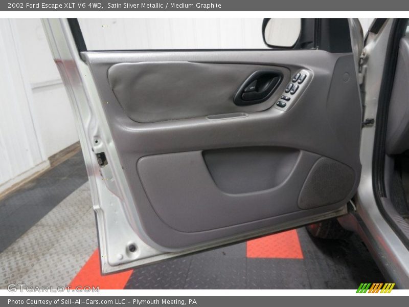 Satin Silver Metallic / Medium Graphite 2002 Ford Escape XLT V6 4WD