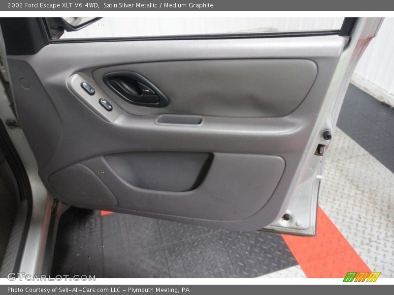 Satin Silver Metallic / Medium Graphite 2002 Ford Escape XLT V6 4WD