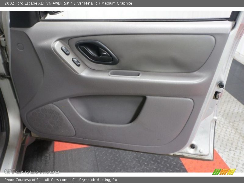 Satin Silver Metallic / Medium Graphite 2002 Ford Escape XLT V6 4WD