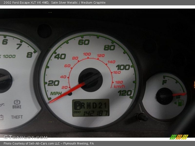 Satin Silver Metallic / Medium Graphite 2002 Ford Escape XLT V6 4WD