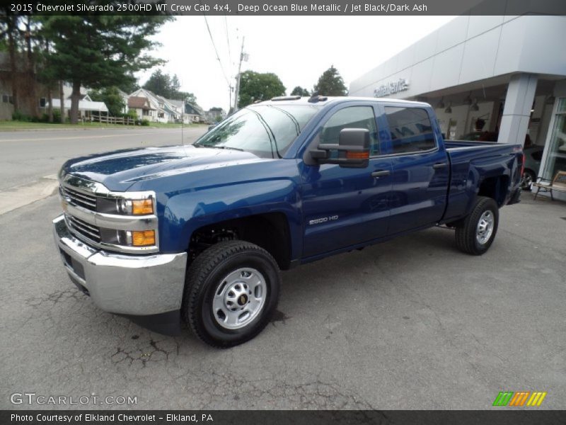 Front 3/4 View of 2015 Silverado 2500HD WT Crew Cab 4x4