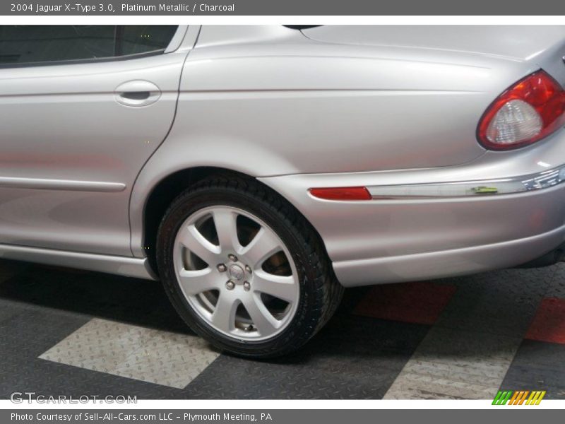 Platinum Metallic / Charcoal 2004 Jaguar X-Type 3.0