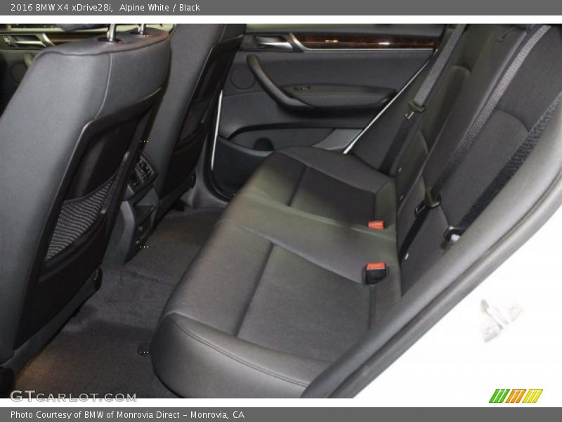 Alpine White / Black 2016 BMW X4 xDrive28i