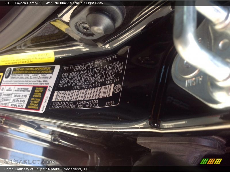 Attitude Black Metallic / Light Gray 2012 Toyota Camry SE