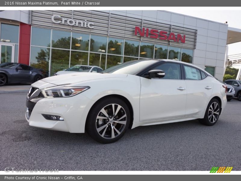 Pearl White / Charcoal 2016 Nissan Maxima Platinum